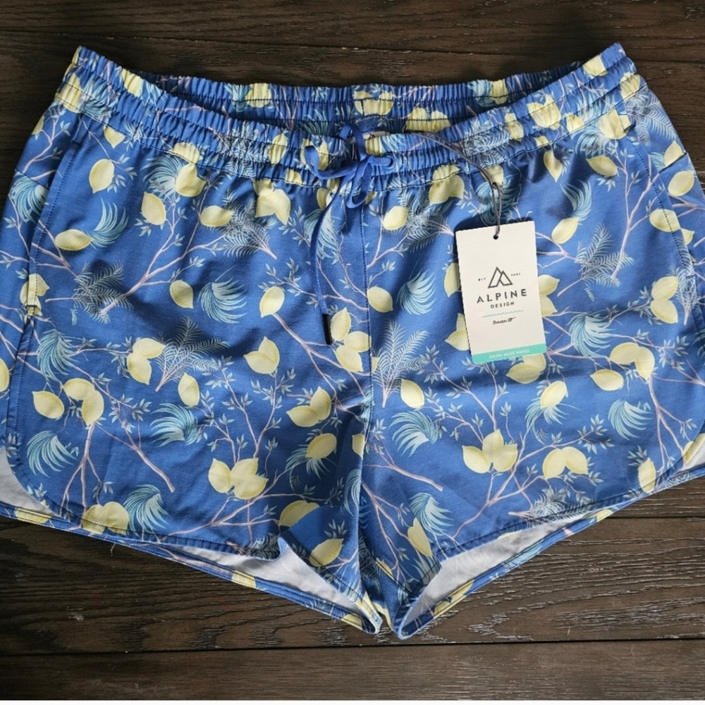 NWT ALPINE DESIGN WOMEN SHORT SIZE XXL